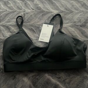 Knix Black Seamless Bra with Adjustable Straps